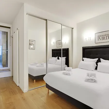 Pick A Flat's In Saint Germain - Rue Vaneau Paris