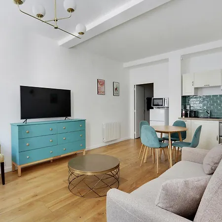Pick A Flat's In Saint Germain - Rue Vaneau *
