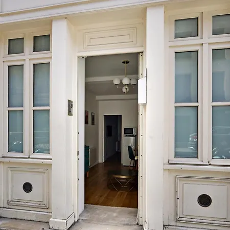 Pick A Flat's In Saint Germain - Rue Vaneau